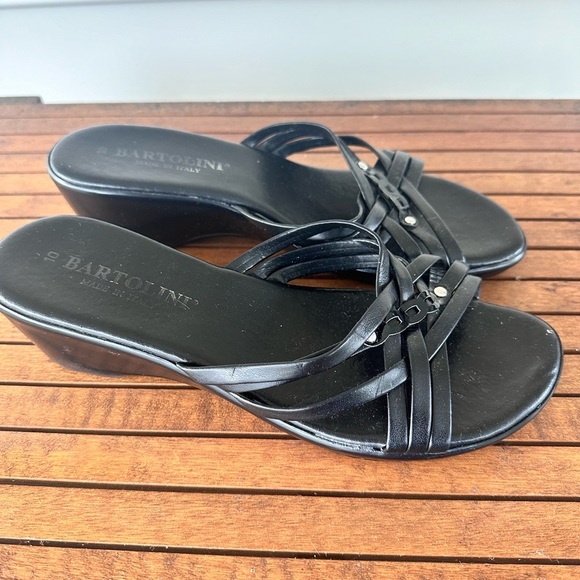 Bartolini women’s black wedge crisscross sandals size 10 - Picture 6 of 7